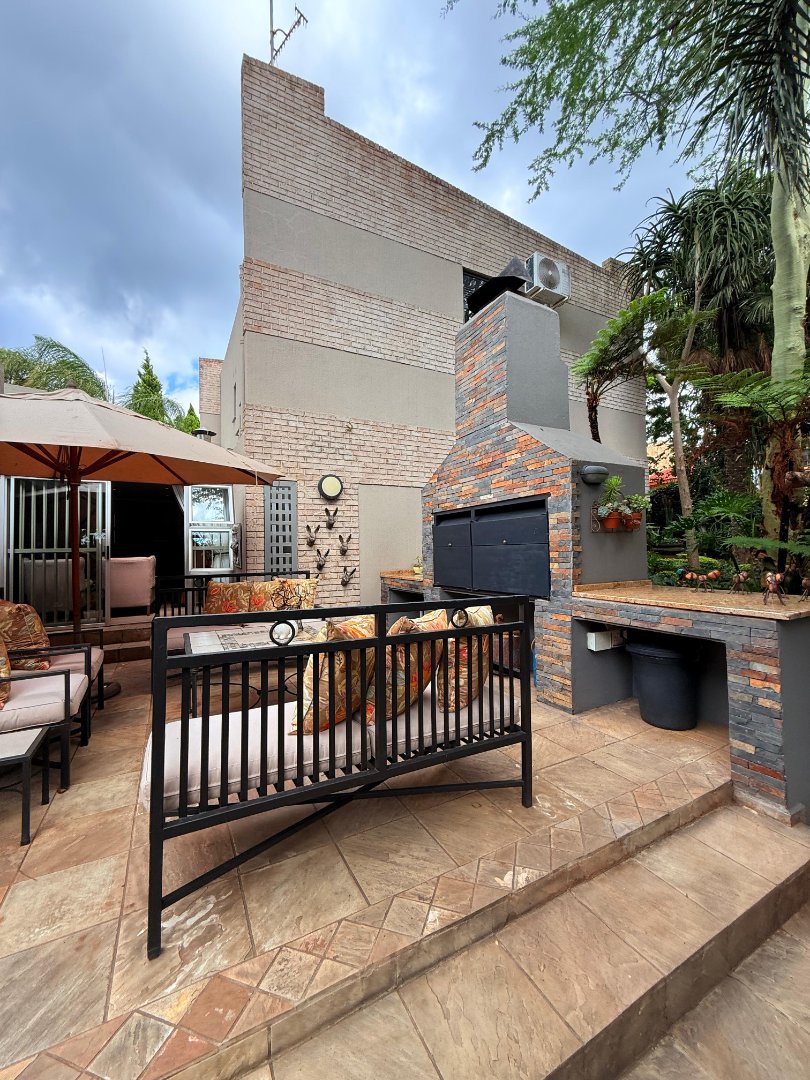 5 Bedroom Property for Sale in Doringkruin North West